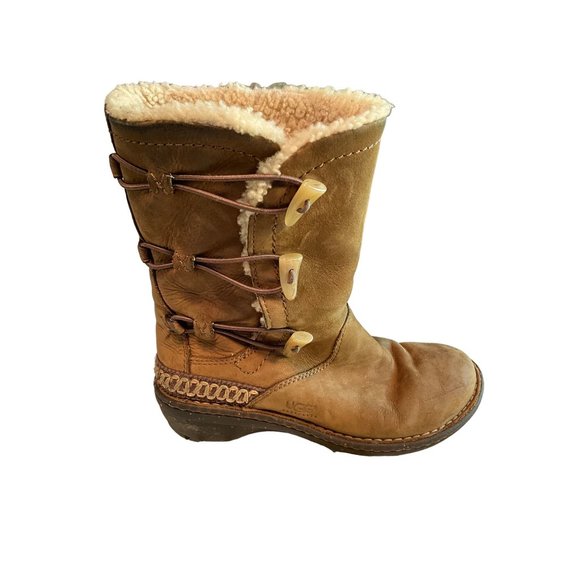 Ugg Sherpa Lined Leather and Sheepskin Booties‎ size 6 - Picture 5 of 14